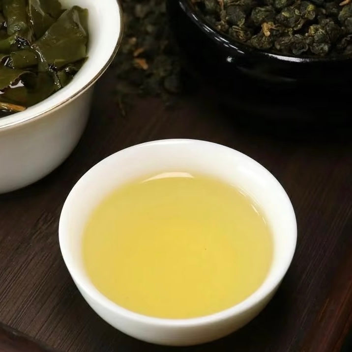 Handcrafted Milk-Style Premium Oolong Tea